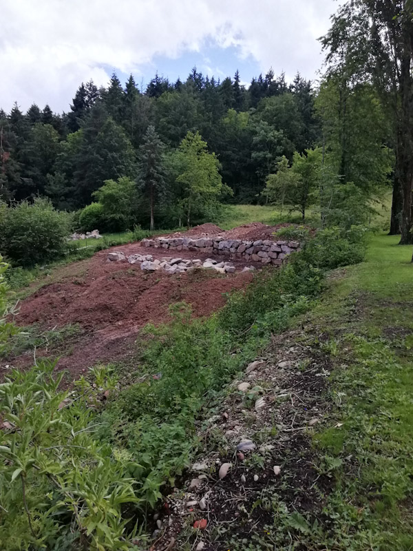 On pousse les murs du jardin avec 3 nouvelles terrasses en construction