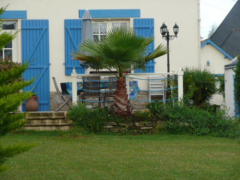 Beau petit Washy dans un jardin au centre de Quiberon