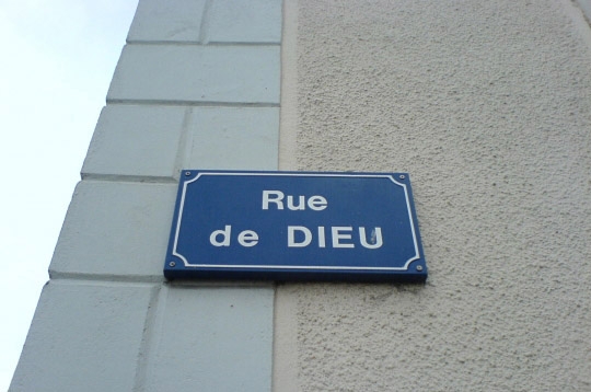 Rue de Dieu.jpg