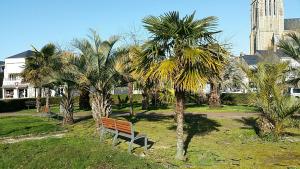 Coueron jardin public fevrier 2015.jpg
