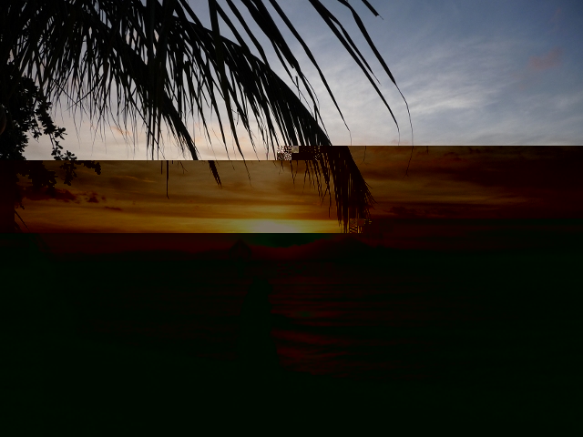 Candidat n°2 Photo B Coucher de soleil sur l'île de Lombock Indonésie.JPG