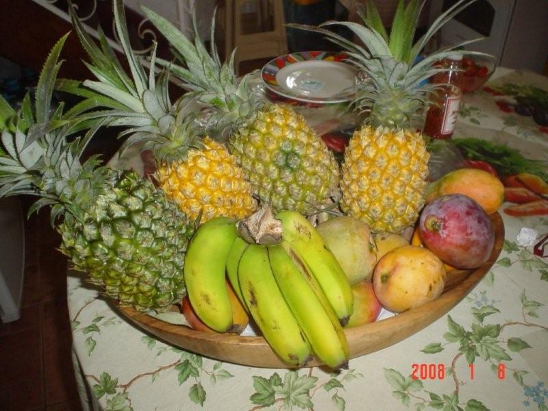 Ananas Victoria et mangues.jpg