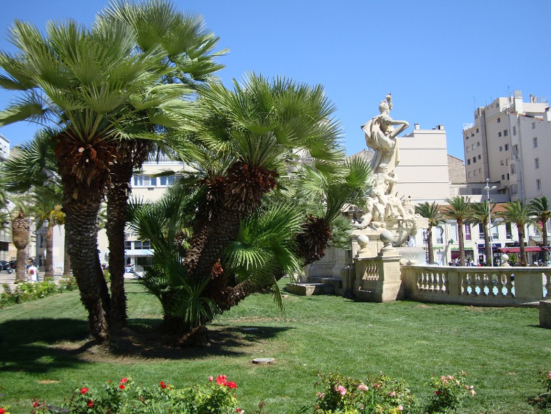 Toulon place de la liberté.JPG